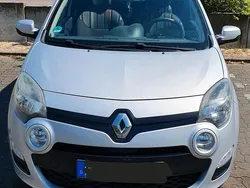 Grau Gebraucht 2025 Renault Twingo Liberty Kleinwagen | 3.950 €