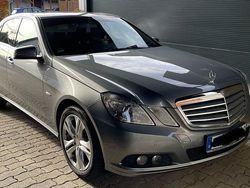 Grau Gebraucht 2011 Mercedes E220 Limousine | 11.400 € (Fairer Preis)