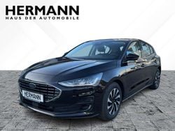 Agate black metallic (pn4gm) Neu 2025 Ford Focus Titanium Limousine | 29.271 € (Fairer Preis)