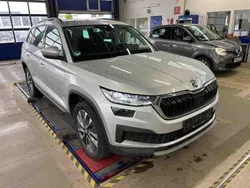 Silber Gebraucht 2022 Skoda Kodiaq Tour SUV | 22.390 € (Fairer Preis)
