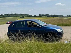 Blau Gebraucht 2004 Opel Corsa Kleinwagen | 700 € (Guter Preis)
