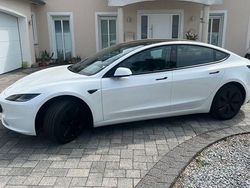 Weiß Gebraucht 2024 Tesla Model 3 RWD Limousine | 36.100 € (Superpreis)