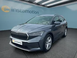 Grau Gebraucht 2022 Skoda Enyaq iV Loft SUV | 26.649 € (Fairer Preis)