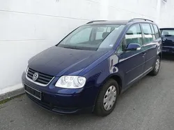 Blau Gebraucht 2004 VW Touran Van / Kleinbus | 1.490 € (Guter Preis)
