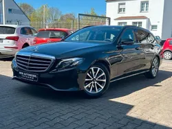 Schwarz Gebraucht 2020 Mercedes E220 Avantgarde Limousine | 22.800 €
