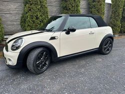 Weiß Gebraucht 2011 Mini Cooper Cabriolet Cabrio | 9.500 € (Etwas zu teuer)