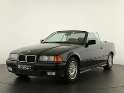 Diamantschwarz metallic Gebraucht 1993 BMW 325 Cabriolet Performance Cabrio | 19.585 €