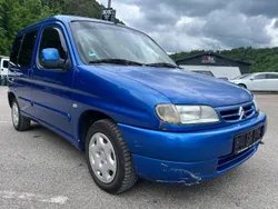 Blau Gebraucht 2002 Citroën Berlingo Van / Kleinbus | 1.499 € (Guter Preis)