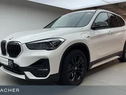 Alpinweiss Gebraucht 2022 BMW X1 Performance SUV | 27.990 € (Fairer Preis)
