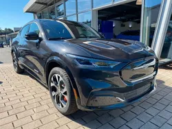 Grau metallic Gebraucht 2022 Ford Mustang Mach-E SUV | 49.900 €