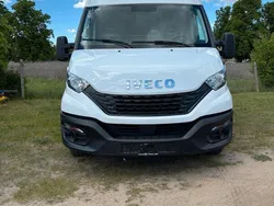 Weiß Gebraucht 2021 Iveco Daily Limousine | 15.799 € (Superpreis)