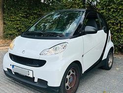 Weiß Gebraucht 2009 Smart ForTwo Coupé Kleinwagen | 2.500 € (Fairer Preis)