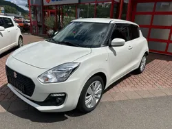 Weiß Gebraucht 2018 Suzuki Swift Comfort Limousine | 10.900 € (Fairer Preis)