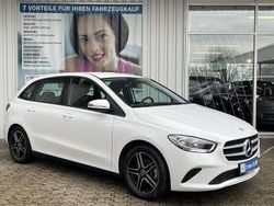 Weiß Gebraucht 2019 Mercedes 180 Limousine | 21.877 € (Guter Preis)