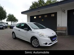 Weiß Gebraucht 2012 Peugeot 208 Access Kleinwagen | 3.650 € (Fairer Preis)
