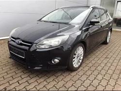 Schwarz Gebraucht 2011 Ford Focus Titanium Limousine | 6.499 € (Superpreis)