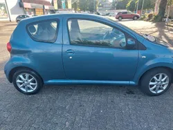 Blau Gebraucht 2008 Toyota Aygo Kleinwagen | 1.400 € (Fairer Preis)