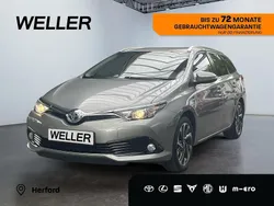 Silber Gebraucht 2016 Toyota Auris Touring Sports Design Kombi | 13.649 € (Fairer Preis)