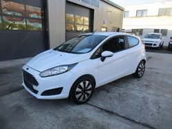 Weiß Gebraucht 2013 Ford Fiesta Trend | 5.900 € (Fairer Preis)