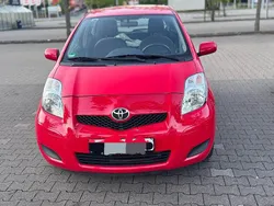 Rot Gebraucht 2009 Toyota Yaris Limousine | 5.000 €