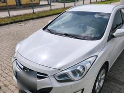 Weiß Gebraucht 2012 Hyundai i40 Edition Kombi | 5.500 € (Guter Preis)