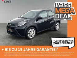 Schwarz Gebraucht 2024 Toyota Aygo X-play Kleinwagen | 15.680 € (Fairer Preis)