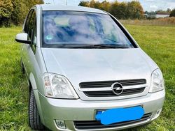 Silber Gebraucht 2004 Opel Meriva Van / Kleinbus | 1.600 € (Guter Preis)