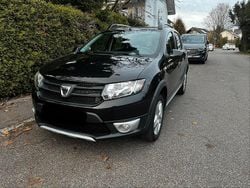 Schwarz Gebraucht 2017 Dacia Sandero Essentiel SUV | 5.950 € (Guter Preis)