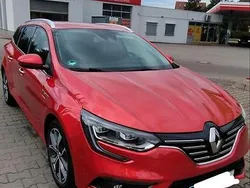 Rot Gebraucht 2017 Renault Mégane GrandTour Bose Edition Kombi | 10.999 € (Fairer Preis)