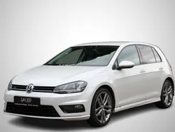 Weiß Gebraucht 2016 VW Golf VII Highline Limousine | 15.650 € (Fairer Preis)