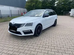 Weiß Gebraucht 2020 Skoda Octavia Kombi | 26.000 € (Guter Preis)