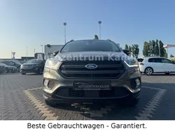 Grau Gebraucht 2018 Ford Kuga ST-Line SUV | 17.490 € (Guter Preis)