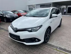 Super white 2 Gebraucht 2019 Toyota Auris Hybrid Team Kombi | 13.995 € (Fairer Preis)