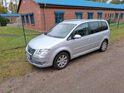 Silber Gebraucht 2007 VW Touran Highline Van / Kleinbus | 6.500 € (Etwas zu teuer)