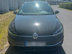 Grau Gebraucht 2018 VW Golf VII Kombi | 9.500 €