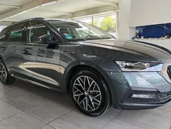 Grau Gebraucht 2020 Skoda Octavia Ambition Kombi | 17.490 € (Guter Preis)