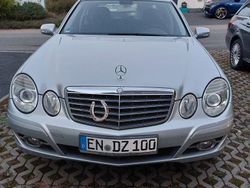 Silber Gebraucht 2007 Mercedes E220 Elegance Limousine | 11.200 €