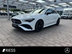 Weiss Gebraucht 2024 Mercedes CLA220 AMG Limousine | 45.400 € (Teuer)