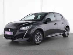 Schwarz Gebraucht 2023 Peugeot e-208 Allure Kleinwagen | 16.425 € (Superpreis)