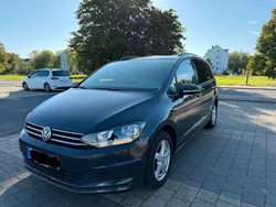 Grau Gebraucht 2018 VW Touran Comfortline Van / Kleinbus | 15.700 € (Superpreis)