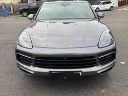 Grau Gebraucht 2019 Porsche Cayenne SUV | 56.500 € (Fairer Preis)