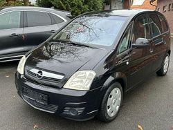 Schwarz Gebraucht 2010 Opel Meriva Edition Van / Kleinbus | 5.980 € (Etwas zu teuer)