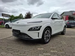 Weiß Gebraucht 2021 Hyundai Kona Trend SUV | 17.990 € (Fairer Preis)
