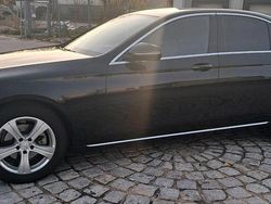 Schwarz Gebraucht 2016 Mercedes E220 Limousine | 22.500 € (Etwas zu teuer)