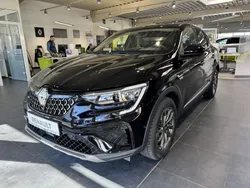 Onyxschwarz metallic Gebraucht 2024 Renault Arkana Techno SUV | 30.990 € (Etwas zu teuer)