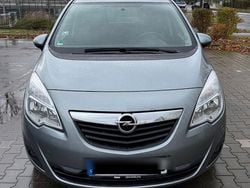 Grau Gebraucht 2012 Opel Meriva Edition Van / Kleinbus | 3.600 € (Guter Preis)