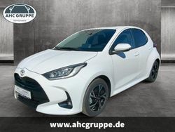 Weiss Gebraucht 2025 Toyota Yaris Hybrid Connect Style Kleinwagen | 23.990 € (Guter Preis)