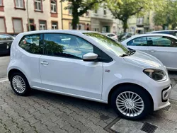 Weiß Gebraucht 2012 VW up! Kleinwagen | 4.800 € (Etwas zu teuer)