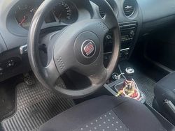 Grau Gebraucht 2006 Seat Ibiza Kleinwagen | 2.000 € (Etwas zu teuer)