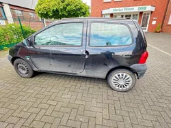 Schwarz Gebraucht 2004 Renault Twingo Kleinwagen | 860 € (Fairer Preis)